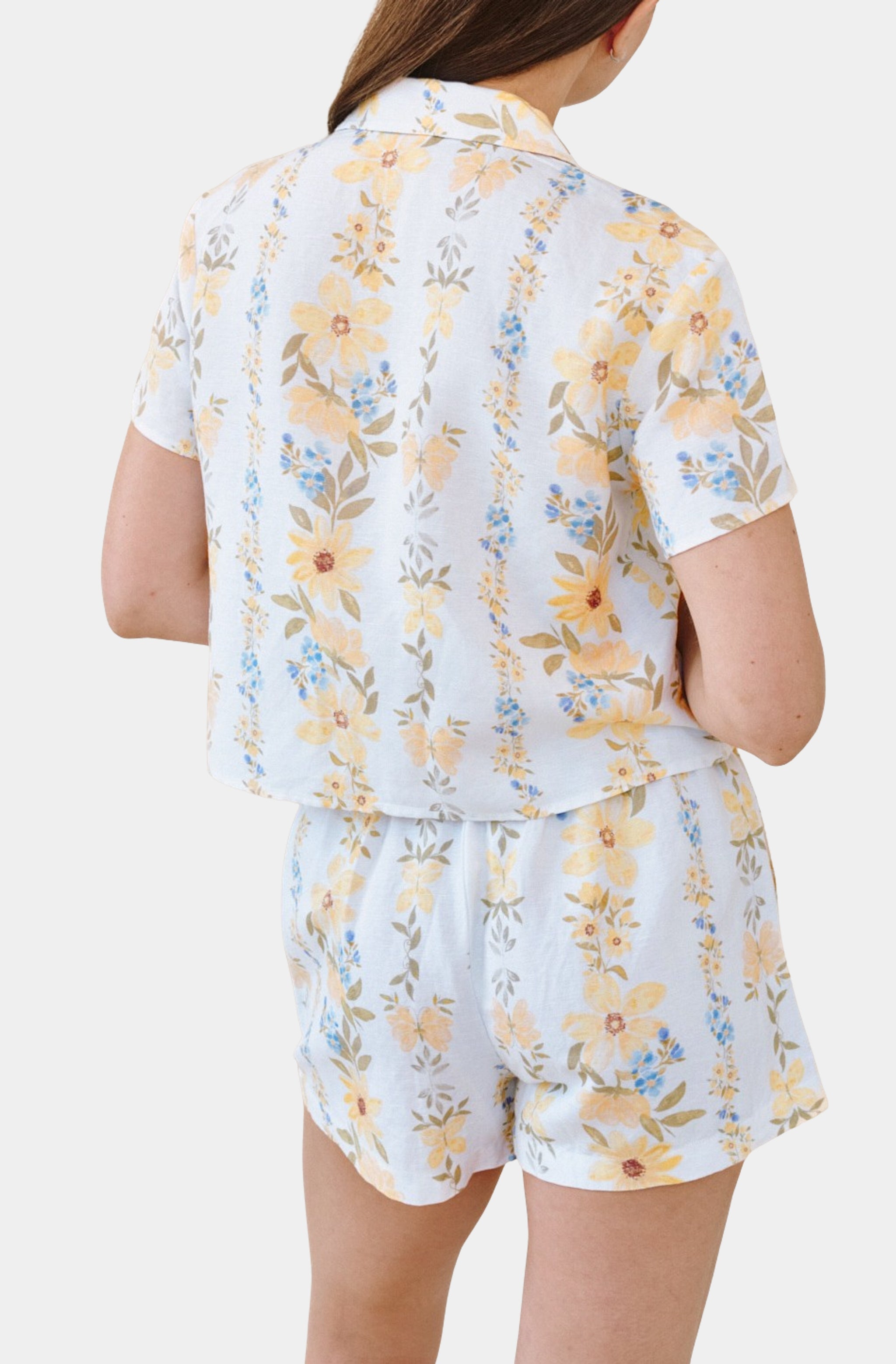 Short Sleeve Knotch Collar Shirt